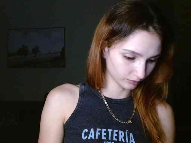 CarmelinaDesire webcam