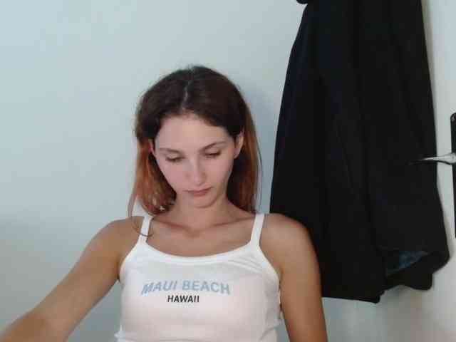 CarmelinaDesire webcam