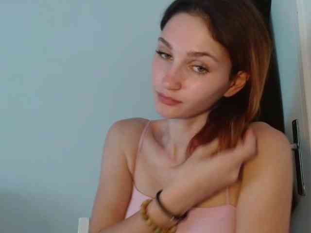 CarmelinaDesire webcam