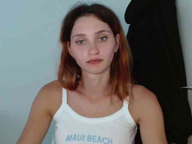 CarmelinaDesire webcam