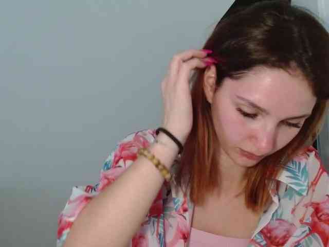 CarmelinaDesire webcam