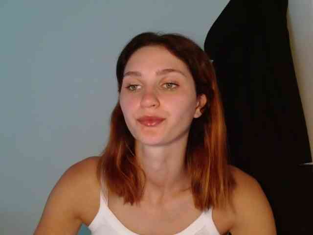 CarmelinaDesire webcam