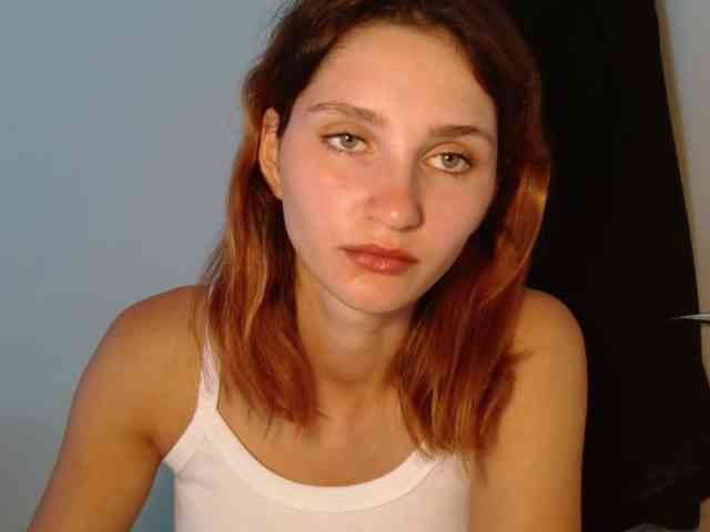 CarmelinaDesire webcam