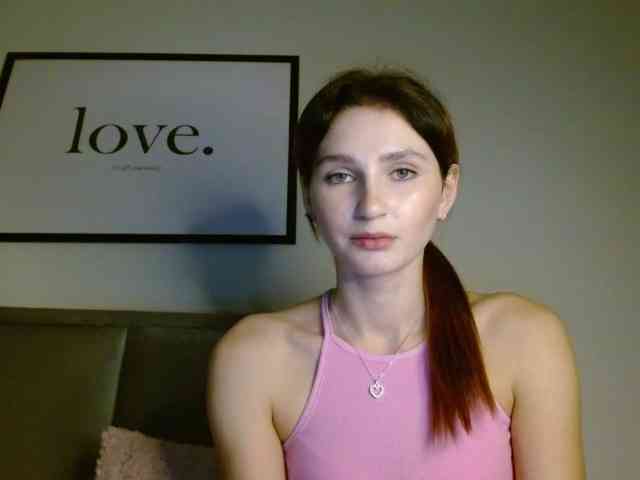 CarmelinaDesire webcam