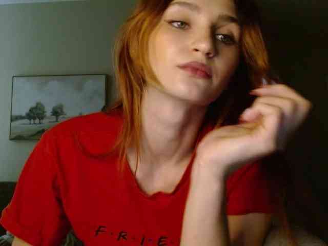 CarmelinaDesire webcam