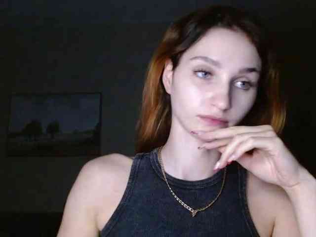 CarmelinaDesire webcam