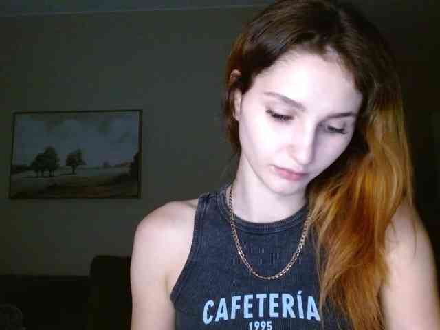CarmelinaDesire webcam