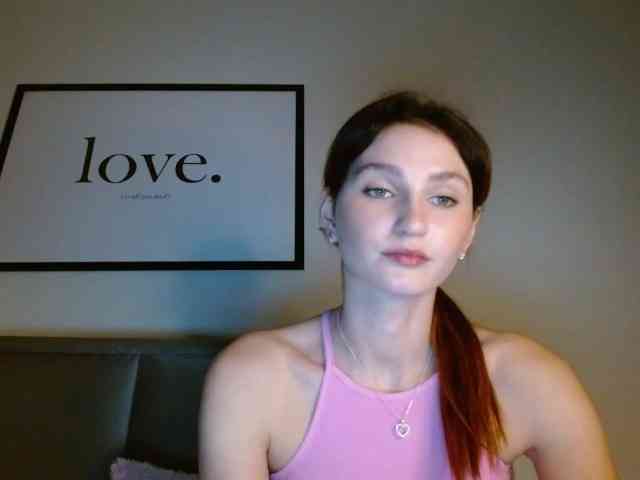 CarmelinaDesire webcam