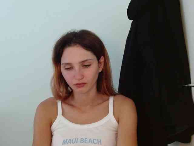 CarmelinaDesire webcam