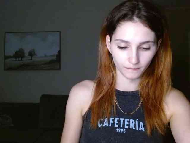 CarmelinaDesire webcam