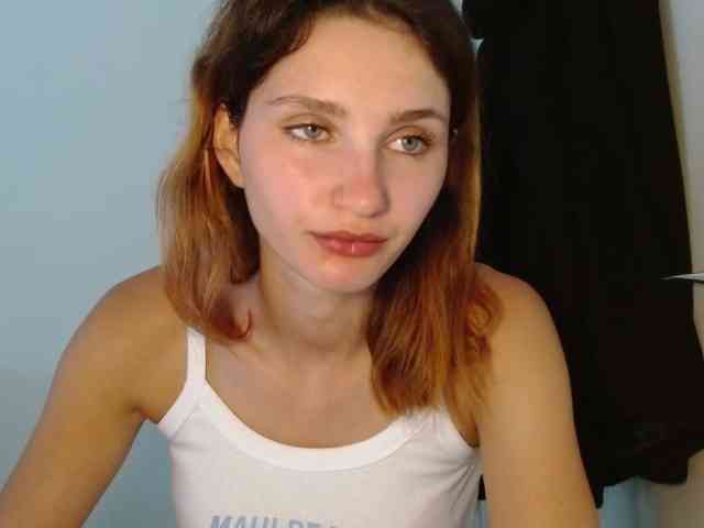 CarmelinaDesire webcam