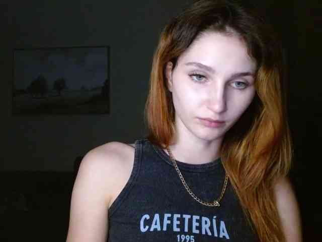 CarmelinaDesire webcam