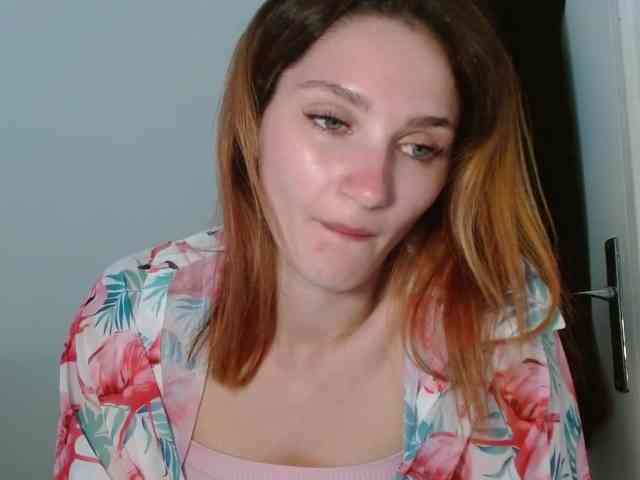 CarmelinaDesire webcam