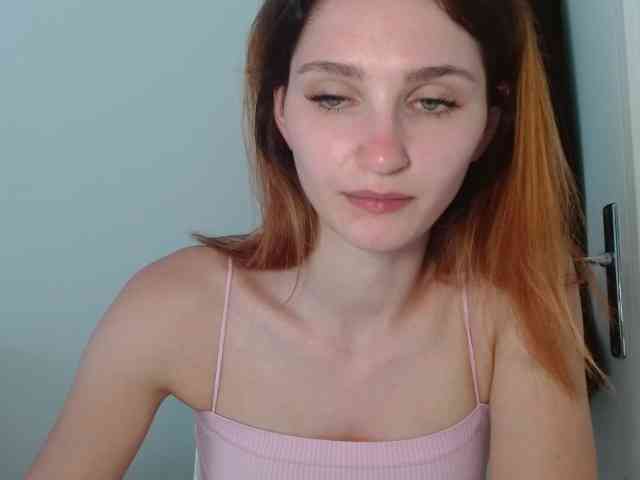 CarmelinaDesire webcam
