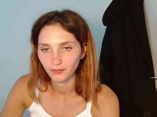 CarmelinaDesire webcam