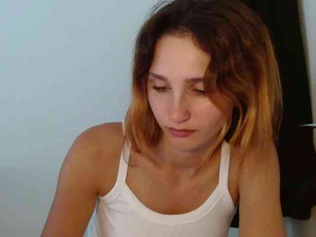 CarmelinaDesire webcam