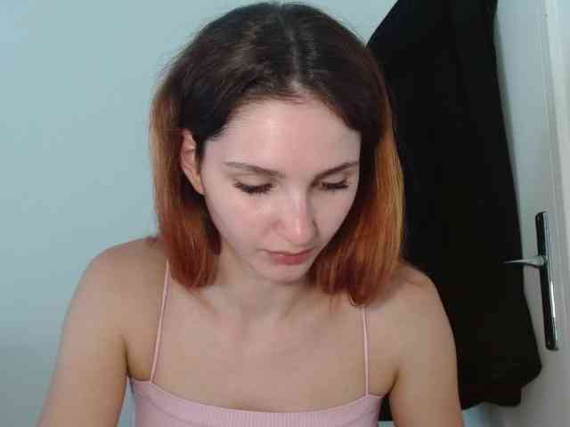 CarmelinaDesire webcam