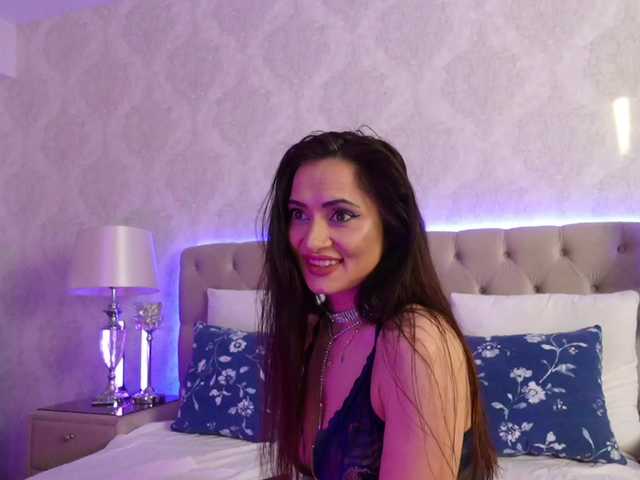 AnnaKarina's BongaCams show and profile