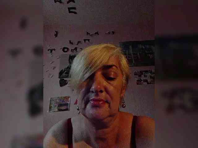 DearLady webcam