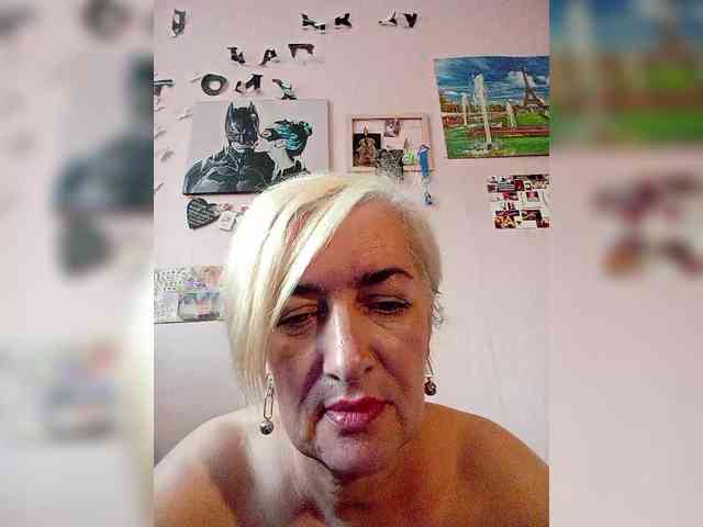DearLady webcam