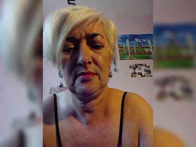 DearLady webcam