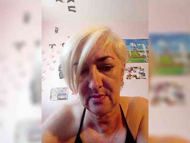 DearLady webcam