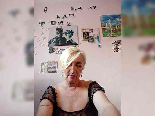 DearLady webcam