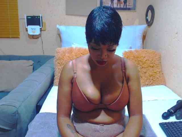 NughtySquirtAngel01 webcam