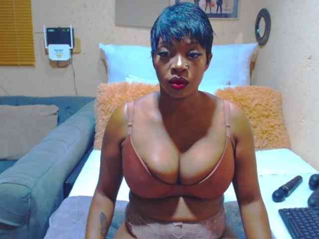 NughtySquirtAngel01 webcam