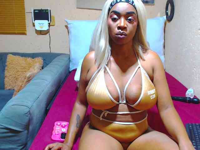 NughtySquirtAngel01 webcam