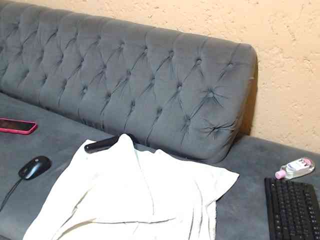 NughtySquirtAngel01 webcam