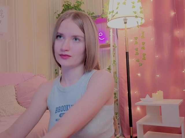 IsabellaTorrance webcam