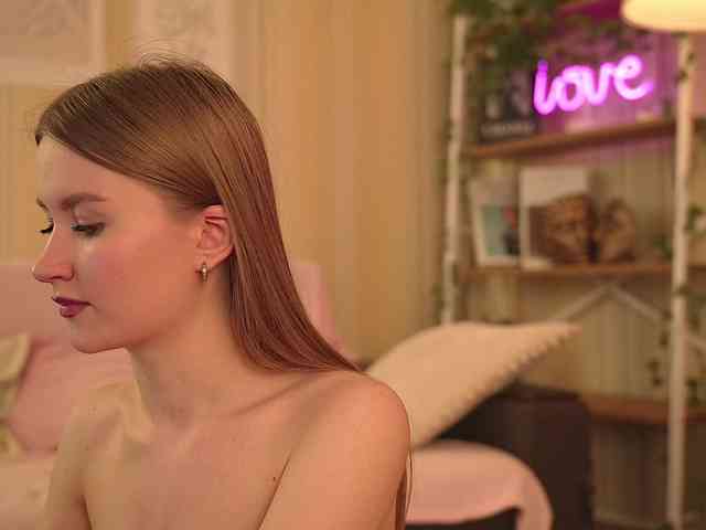 IsabellaTorrance webcam