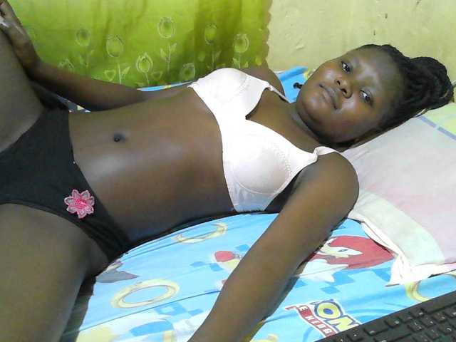 le modèle sexy-jenny est en webcam porno dans un show sur le site bongacams, il possède les tags suivants: Ebony,Brunette,Trimmed