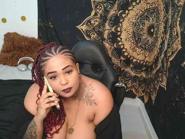 leandragoldie19 webcam