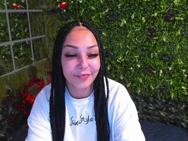 Diamond-naughty webcam