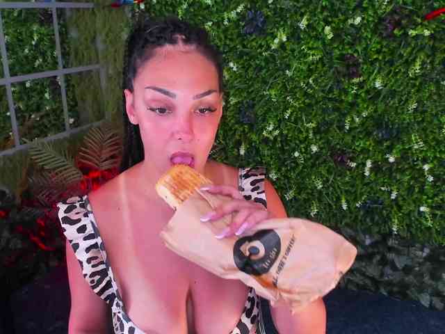 Diamond-naughty webcam