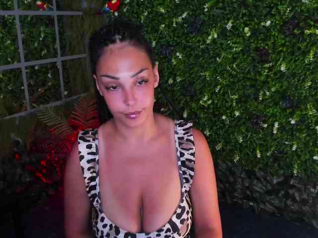Diamond-naughty webcam