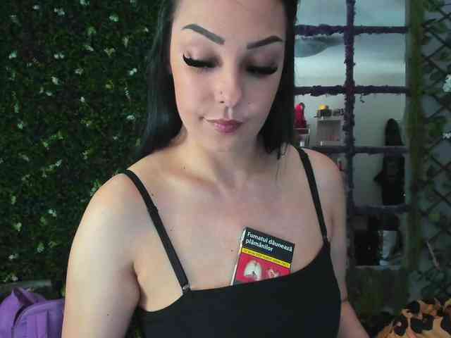 Diamond-naughty webcam