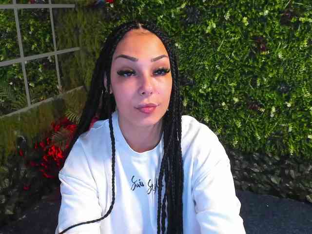 Diamond-naughty webcam