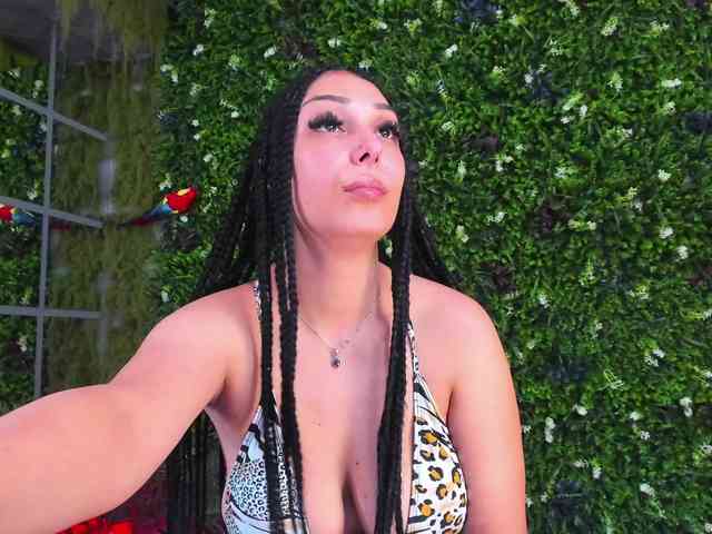 Diamond-naughty webcam