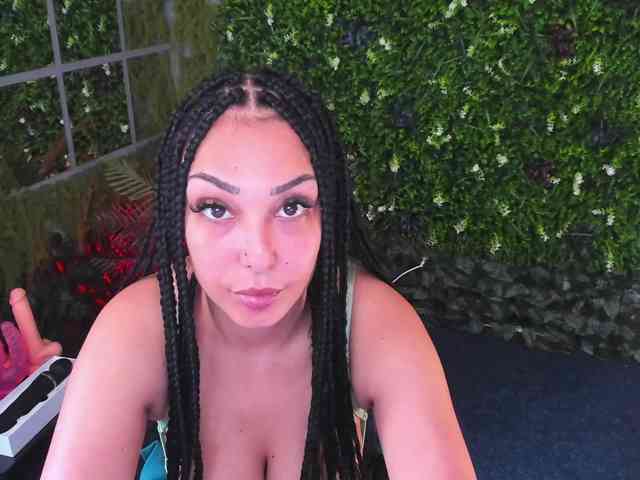 Diamond-naughty webcam