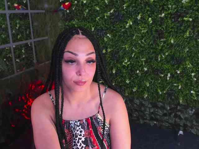 Diamond-naughty webcam