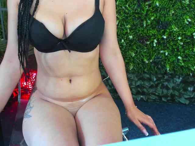 Diamond-naughty webcam