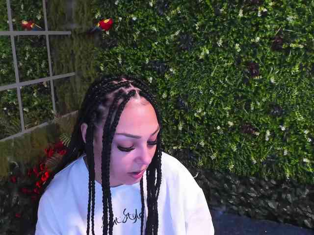 Diamond-naughty webcam