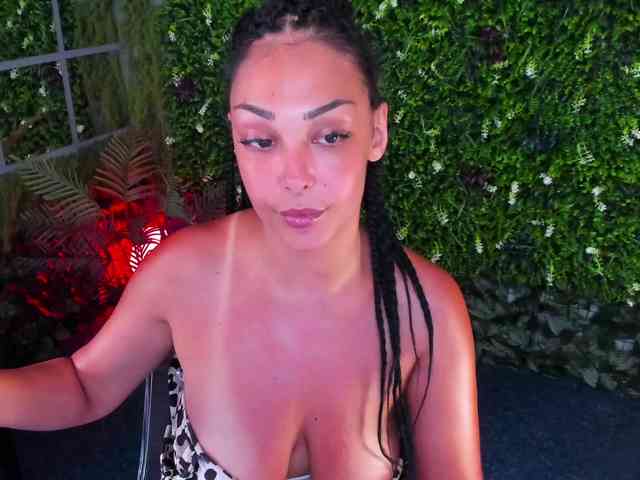 Diamond-naughty webcam