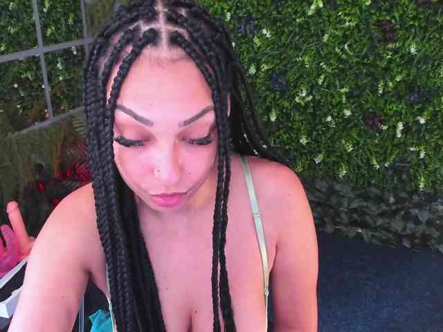 Diamond-naughty webcam