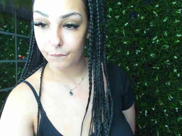 Diamond-naughty webcam