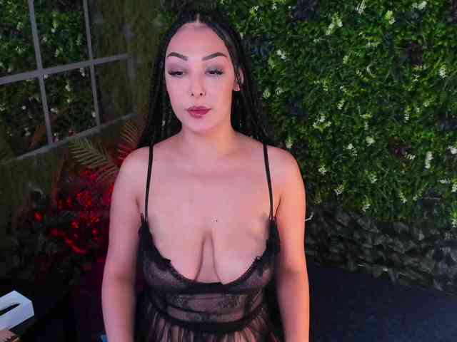 Diamond-naughty webcam
