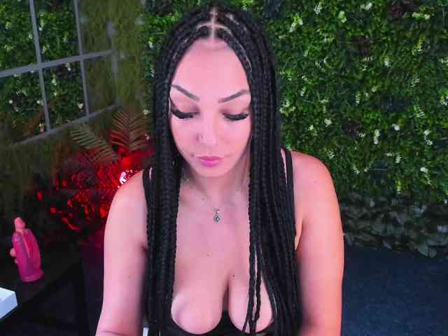 Diamond-naughty webcam